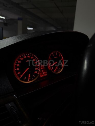 BMW 525 2006, 137,000 km - 2.5 l - Bakı