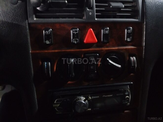 Mercedes E 240 1999, 425,000 km - 2.4 l - Bakı