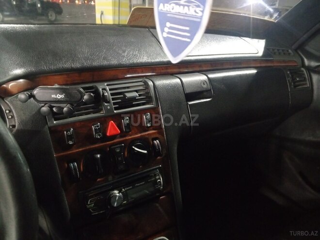 Mercedes E 240 1999, 425,000 km - 2.4 l - Bakı