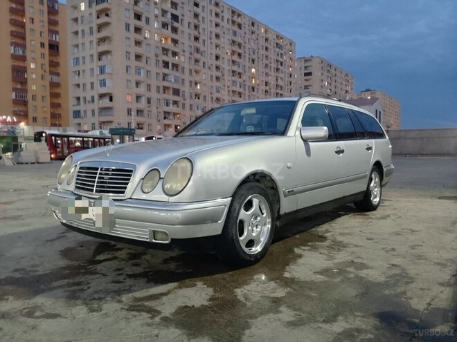 Mercedes E 240 1999, 425,000 km - 2.4 l - Bakı
