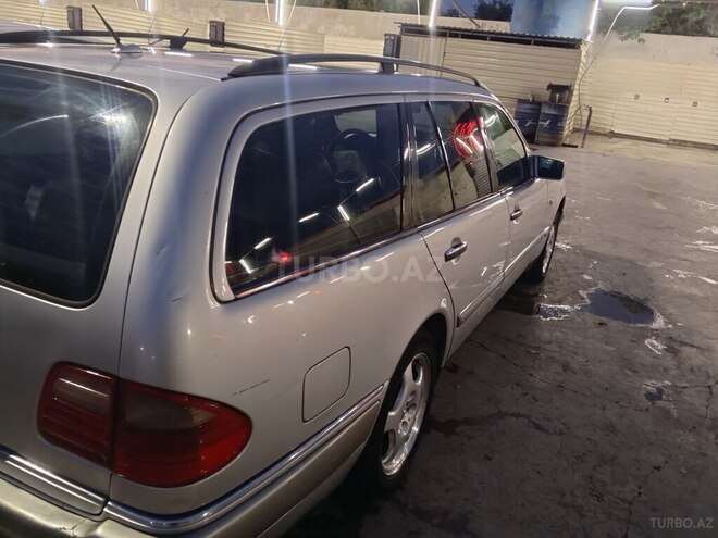 Mercedes E 240 1999, 425,000 km - 2.4 l - Bakı