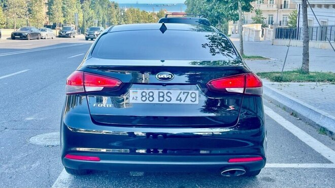 Kia Forte 2016, 214,043 km - 2.0 l - Bakı