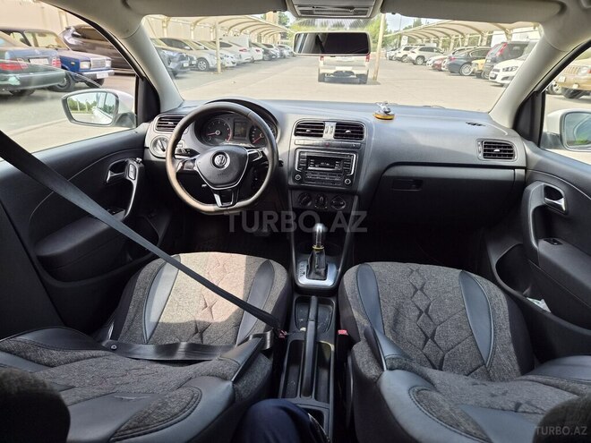 Volkswagen Polo 2018, 156,146 km - 1.6 л - Bakı