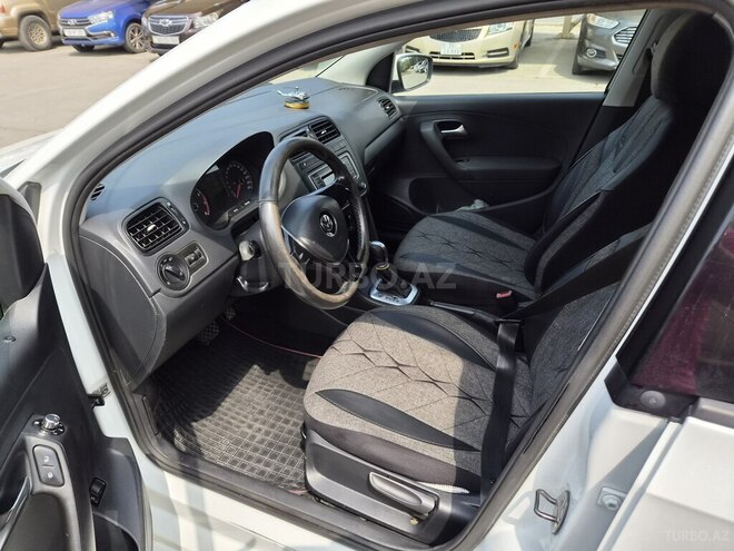 Volkswagen Polo 2018, 156,146 km - 1.6 л - Bakı