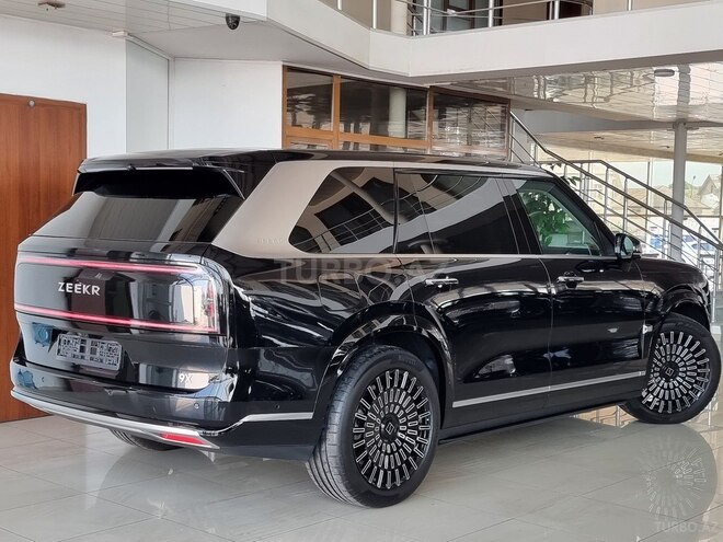 ZEEKR  2025, 9,500 km - 2.0 l - Bakı