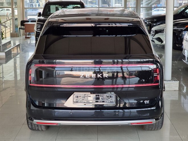 ZEEKR  2025, 9,500 km - 2.0 l - Bakı