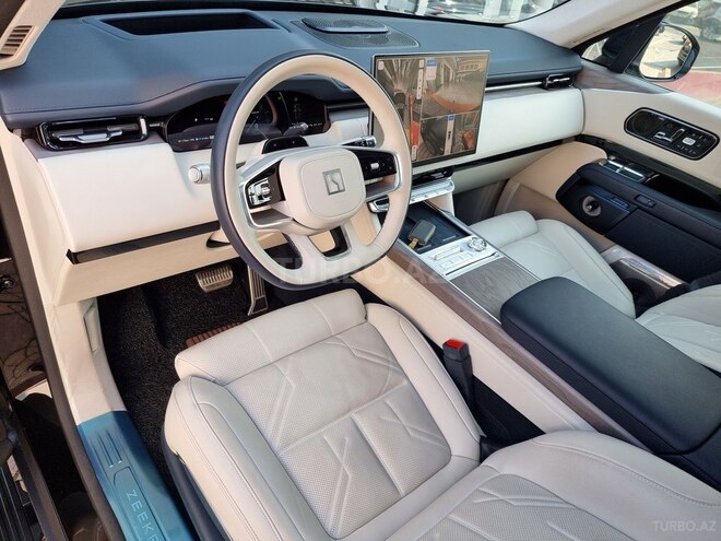 ZEEKR  2025, 9,500 km - 2.0 l - Bakı