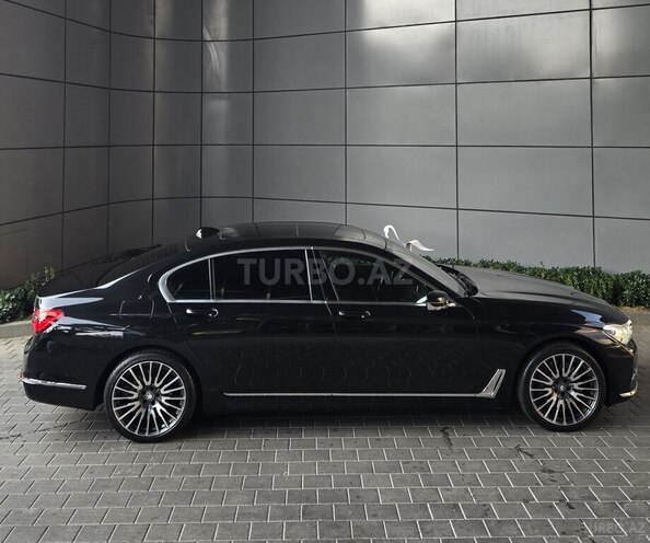 BMW 750 2016, 186,000 km - 4.4 l - Bakı