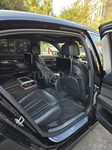 BMW 750 2016, 186,000 km - 4.4 l - Bakı