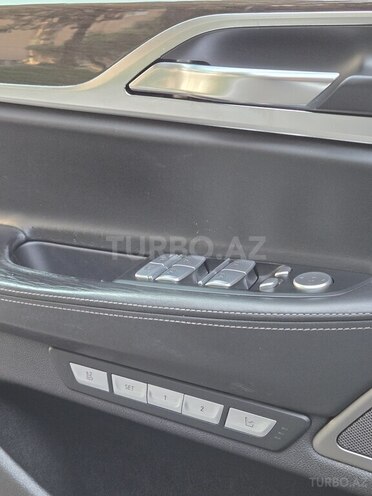 BMW 750 2016, 186,000 km - 4.4 l - Bakı