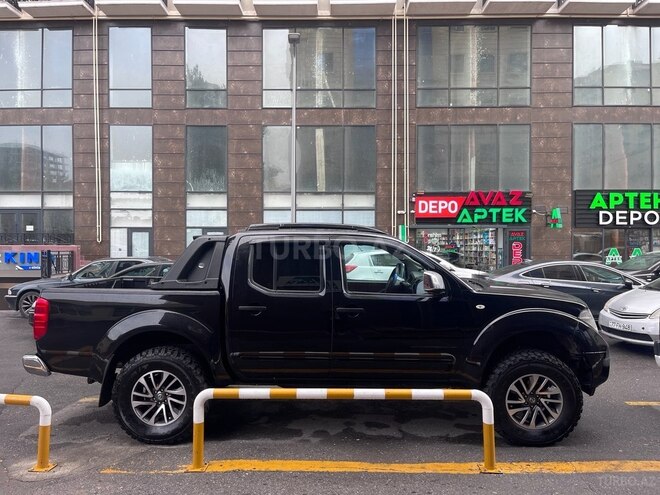Nissan Navara 2014, 248,000 km - 2.5 л - Bakı