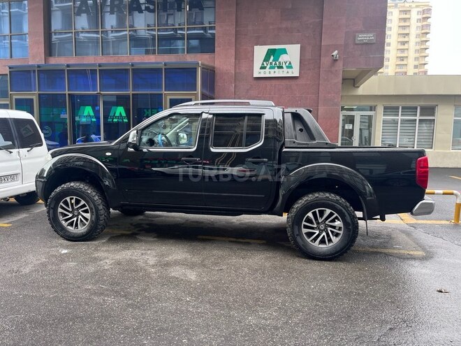 Nissan Navara 2014, 248,000 km - 2.5 л - Bakı