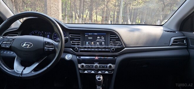 Hyundai Elantra 2018, 115,068 km - 2.0 l - Bakı