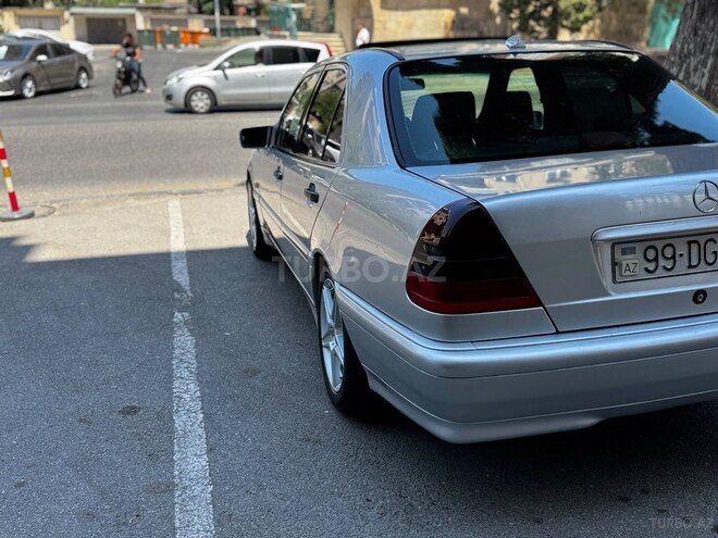 Mercedes C 180 1999, 300,000 km - 1.8 l - Bakı