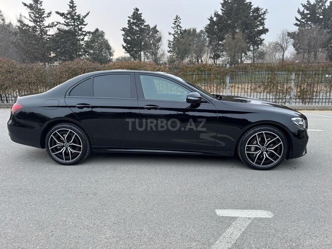 Mercedes E 300 e 2022, 28,000 km - 2.0 л - Bakı