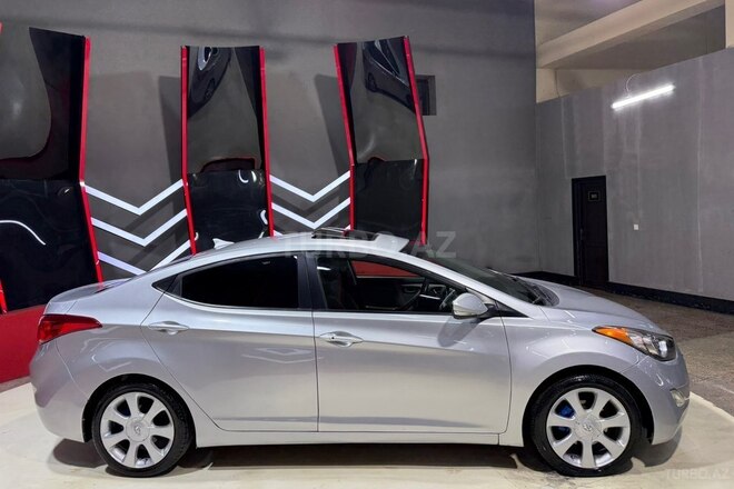 Hyundai Elantra 2012, 281,635 km - 1.8 l - Sumqayıt