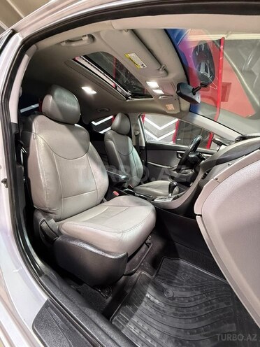 Hyundai Elantra 2012, 281,635 km - 1.8 l - Sumqayıt