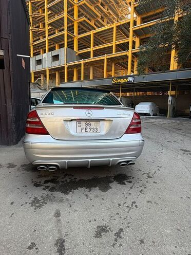 Mercedes E 320 2003, 330,000 km - 3.2 л - Gəncə