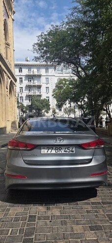Hyundai Elantra 2018, 178,637 km - 2.0 l - Bakı