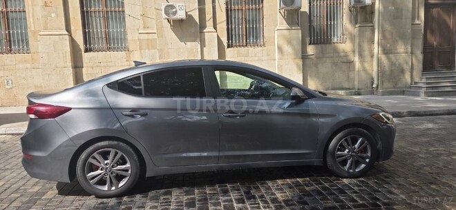 Hyundai Elantra 2018, 178,637 km - 2.0 l - Bakı
