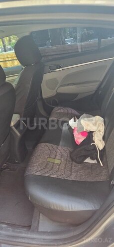 Hyundai Elantra 2018, 178,637 km - 2.0 l - Bakı