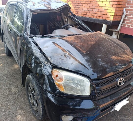 Toyota RAV4 2004, 286,630 km - 2.0 l - Lənkəran