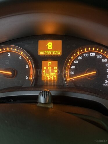 Toyota Avensis 2009, 240,000 km - 2.2 l - Bakı