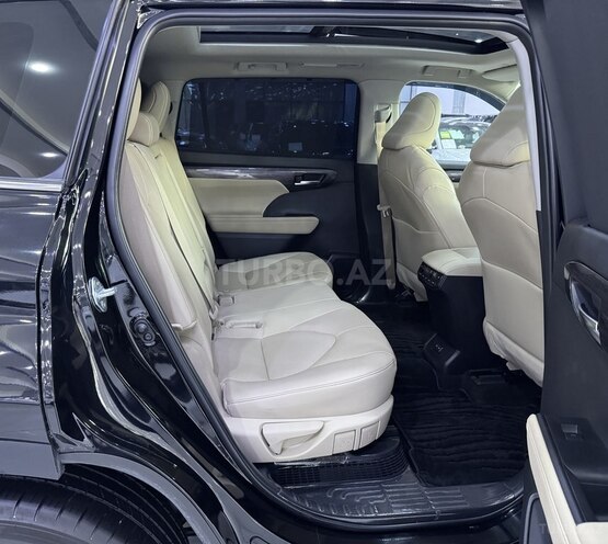 Toyota Highlander 2024, 8,000 km - 2.5 л - Bakı