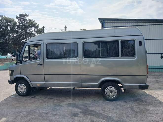 Mercedes 208 D 1992, 350,000 km - 2.9 l - Bakı