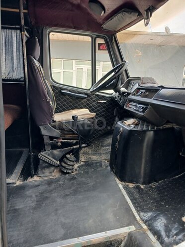 Mercedes 208 D 1992, 350,000 km - 2.9 l - Bakı