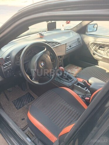 BMW 318 1992, 590,000 km - 1.8 l - Bakı