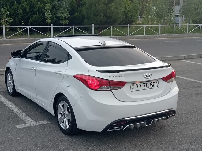 Hyundai Elantra 2013, 220,000 km - 1.8 l - Şəki