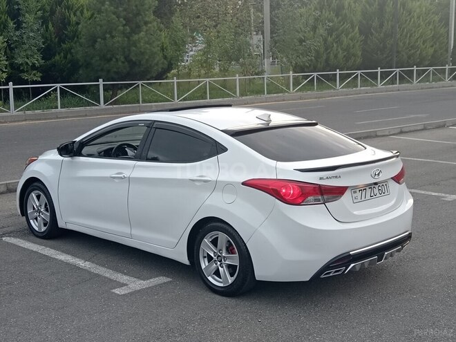 Hyundai Elantra 2013, 220,000 km - 1.8 l - Şəki