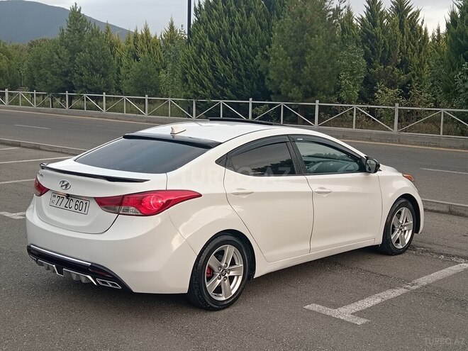 Hyundai Elantra 2013, 220,000 km - 1.8 l - Şəki