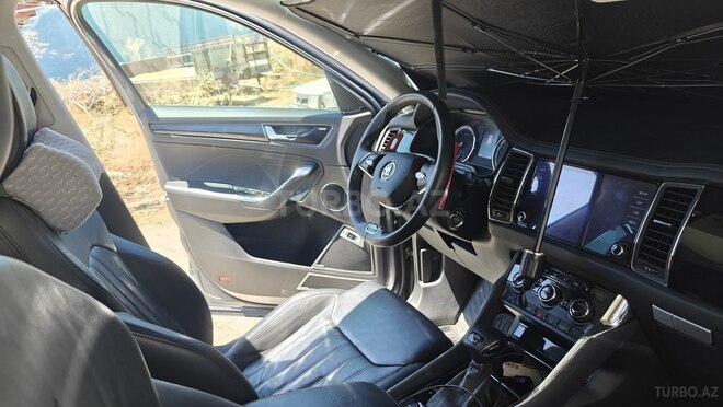 Skoda Kodiaq 2022, 52,100 km - 2.0 л - Bakı