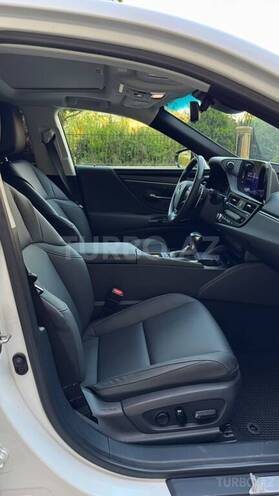 Lexus ES 300h 2024, 9,000 km - 2.5 l - Bakı