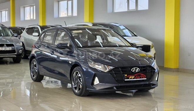 Hyundai i20 2023, 9,800 km - 1.4 л - Bakı