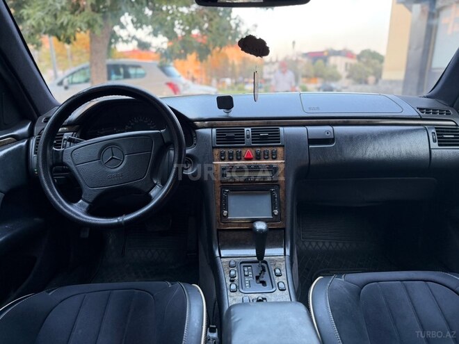 Mercedes E 240 1998, 346,000 km - 2.4 l - Sumqayıt