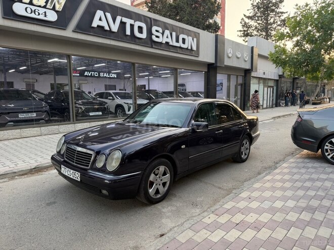 Mercedes E 240 1998, 346,000 km - 2.4 l - Sumqayıt