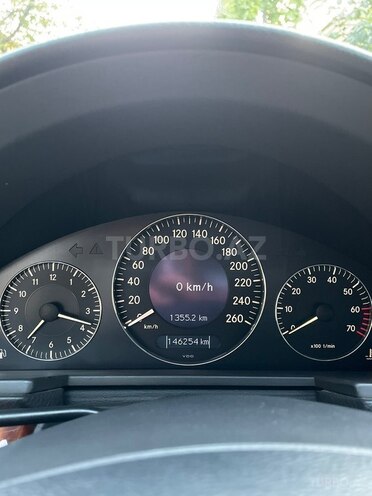 Mercedes E 240 2002, 146,500 km - 2.6 л - Bakı