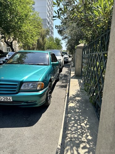 Mercedes C 240 1998, 435,000 km - 2.4 l - Bakı