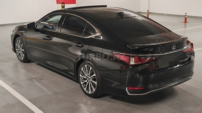 Lexus ES 300h 2021, 88,000 km - 2.5 л - Bakı