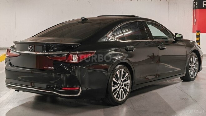 Lexus ES 300h 2021, 88,000 km - 2.5 л - Bakı