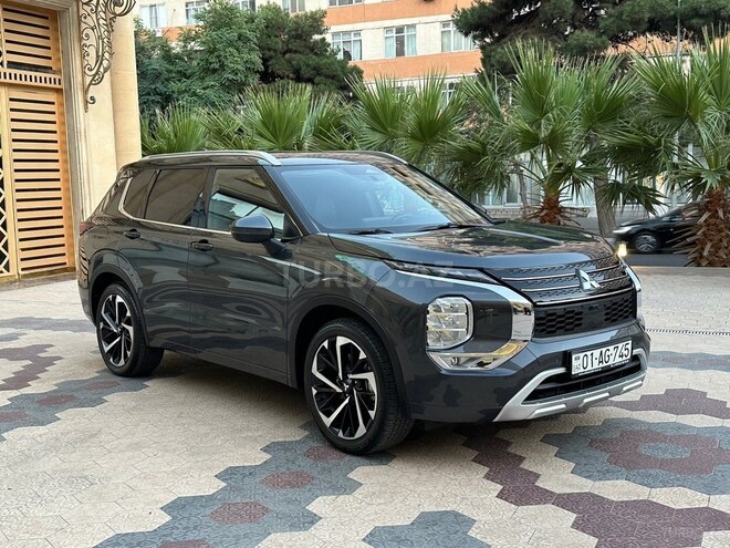 Mitsubishi Outlander 2024, 34,000 km - 2.5 l - Bakı