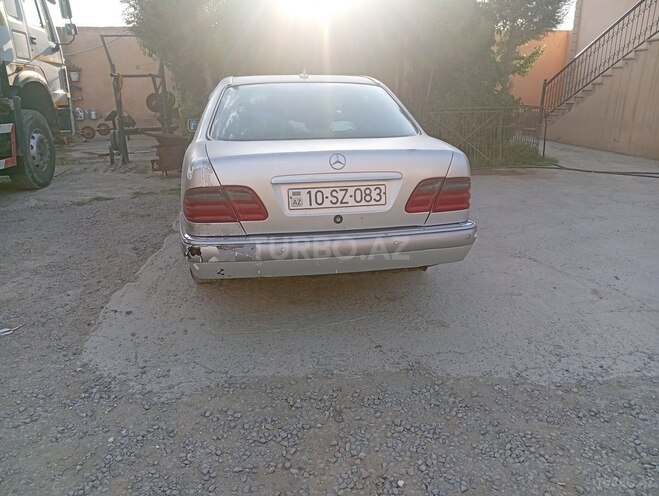 Mercedes E 230 1996, 118,561 km - 2.3 л - Bakı