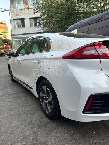 Hyundai IONIQ 2018, 273,588 km - 1.6 л - Bakı