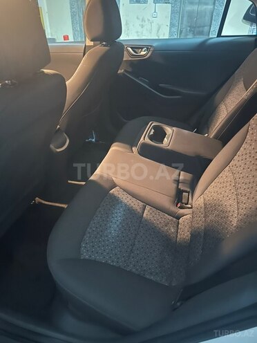 Hyundai IONIQ 2018, 273,588 km - 1.6 л - Bakı