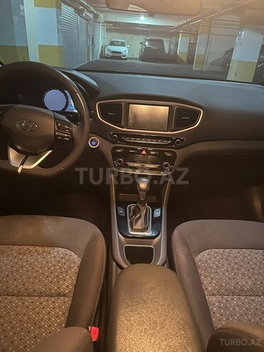 Hyundai IONIQ 2018, 273,588 km - 1.6 л - Bakı
