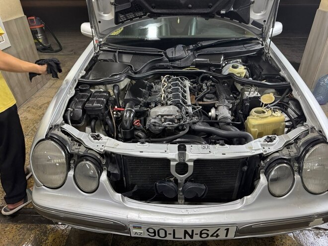 Mercedes E 270 2000, 375,190 km - 2.7 l - Bakı