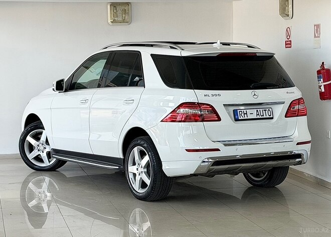 Mercedes ML 300 4MATIC 2014, 225,000 km - 3.5 l - Bakı